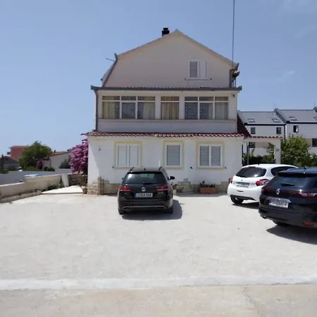 Lastro Apartment